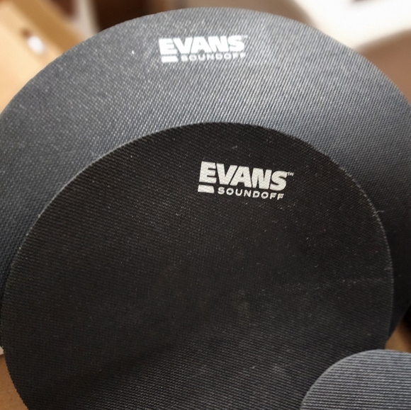 Evans drum kit SoundOff Box Set, Standard size - Picture 14 of 15